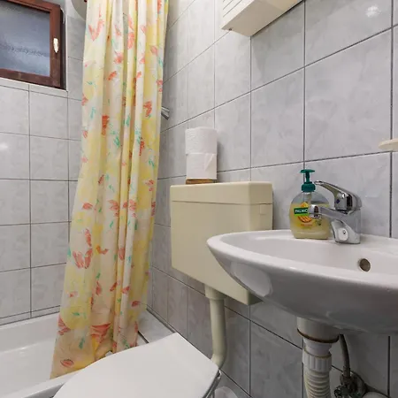 Апартаменты With Parking Space - 24464 Макарска