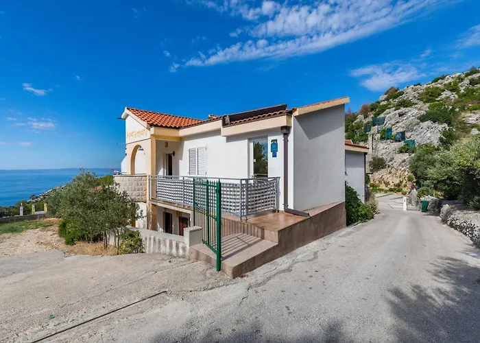 With Parking Space - 24464 Daire Makarska